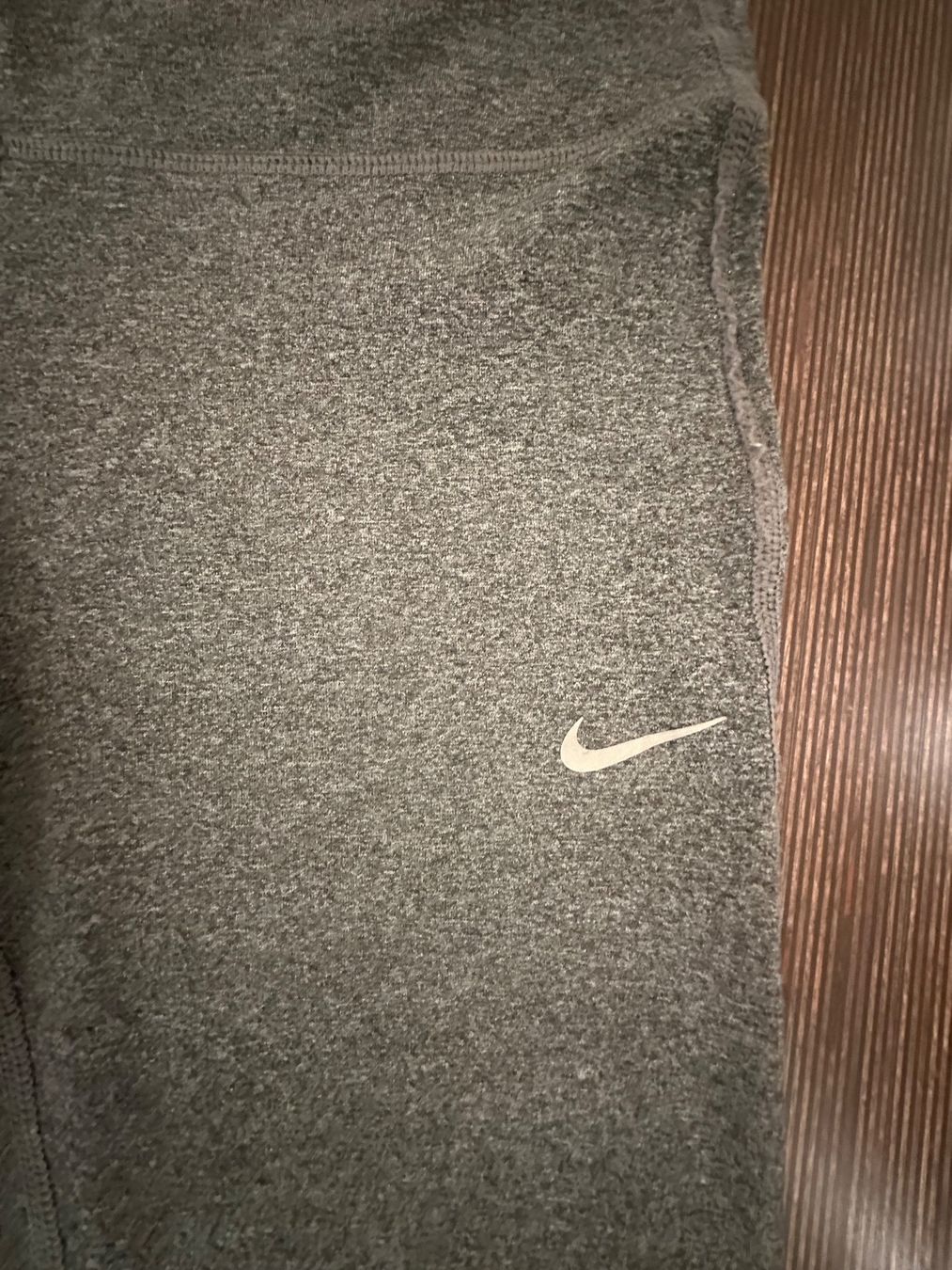 Nike Leggings: Nike Graue Sport Leggins – Usato da Thalwil venduto da ViviFu 2