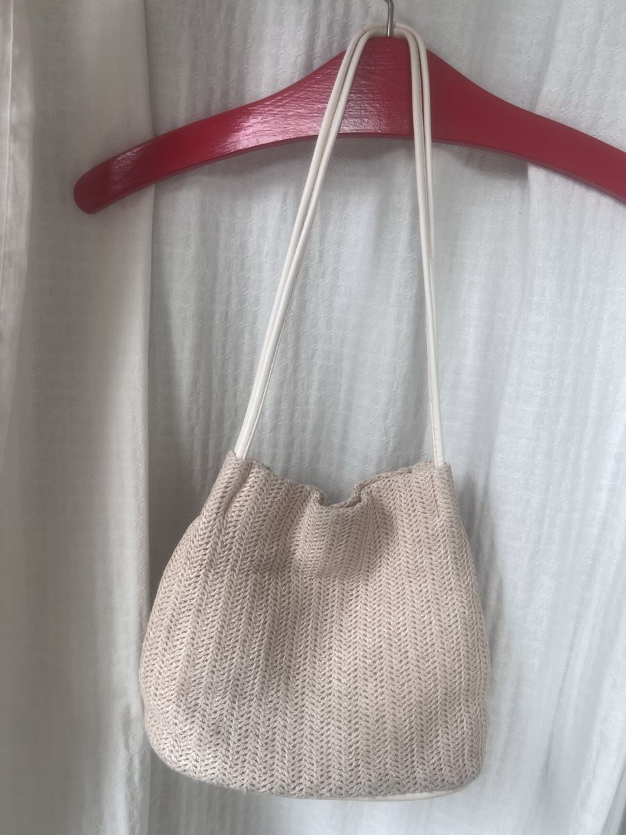 Taschen: Geflochtene weisse Tasche – Gebraucht aus Zürich von demi.gr