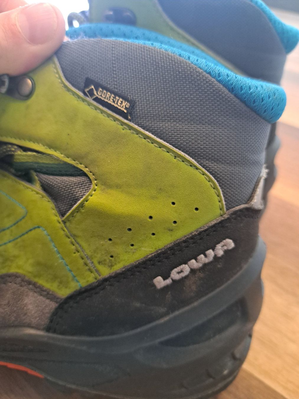 Lowa Herrenschuhe: Wanderschuhe Gr. 40 – Gebraucht aus Baar von Bruce37 2