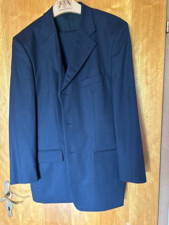 Herren Globus Anzug, Dunkelblau, Top Zustand, Grösse 50