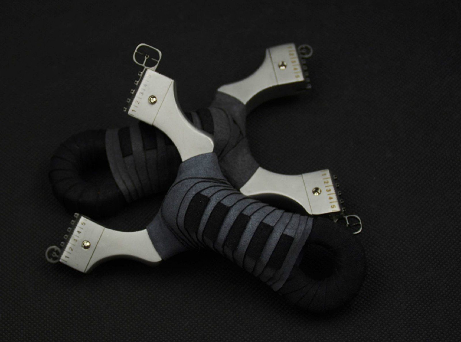 Tiro con l'arco: Professionelle Jagd Schleuder, Steinschleuder-Set – Nuovo (secondo la descrizione) da Tumegl/Tomils venduto da Steinschleuder-Shop 6