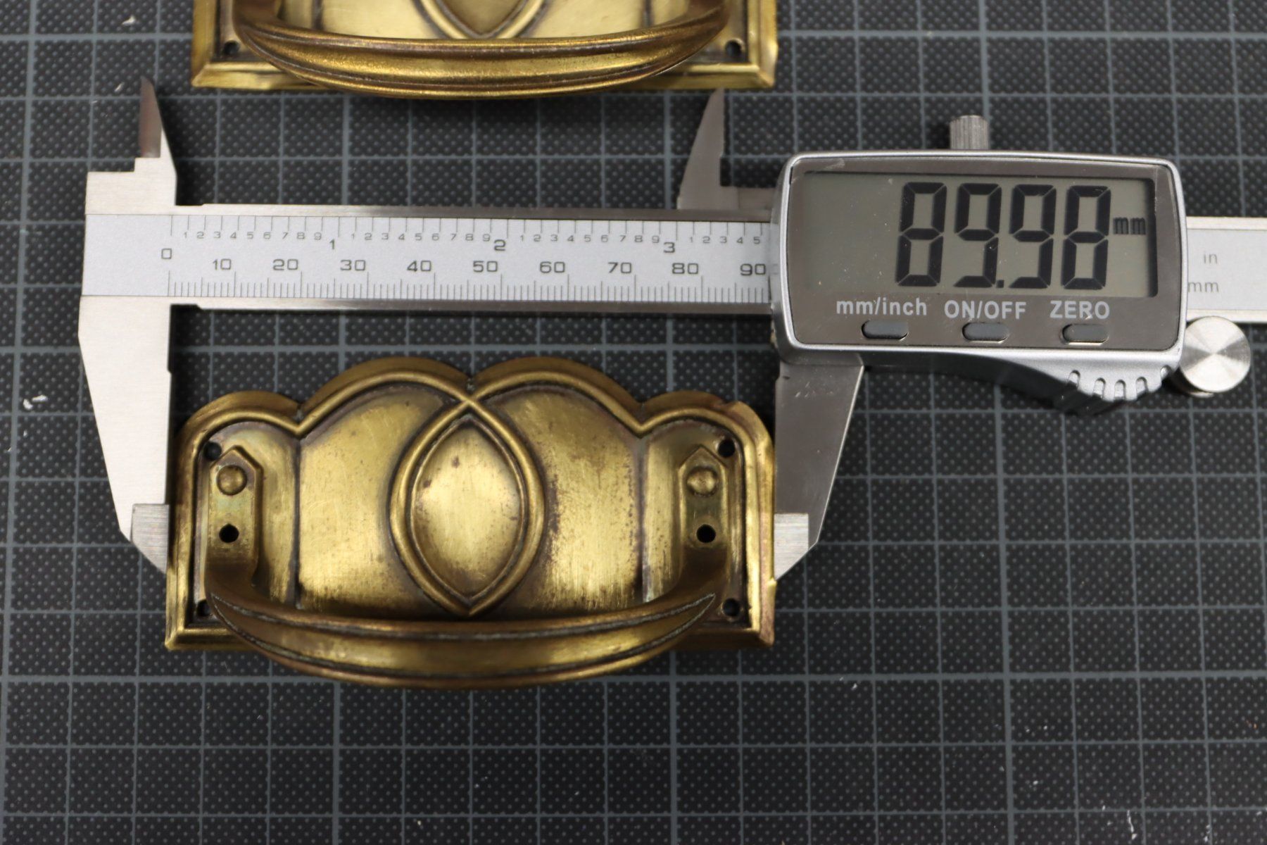 Ferramenta: 9 teiliges Jugendstil Kommodengriffe-Set – Usato da Emmetten venduto da Super008 8