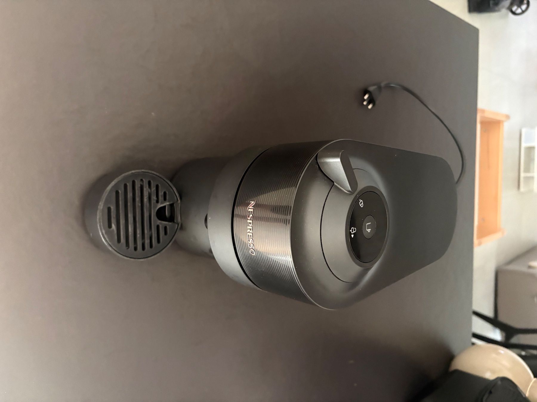 Nespresso Kaffeemaschinen & Espressomaschinen: Machine à café Nespresso Vertuo Pop – Gebraucht aus Bévilard von elo_8y6n 3