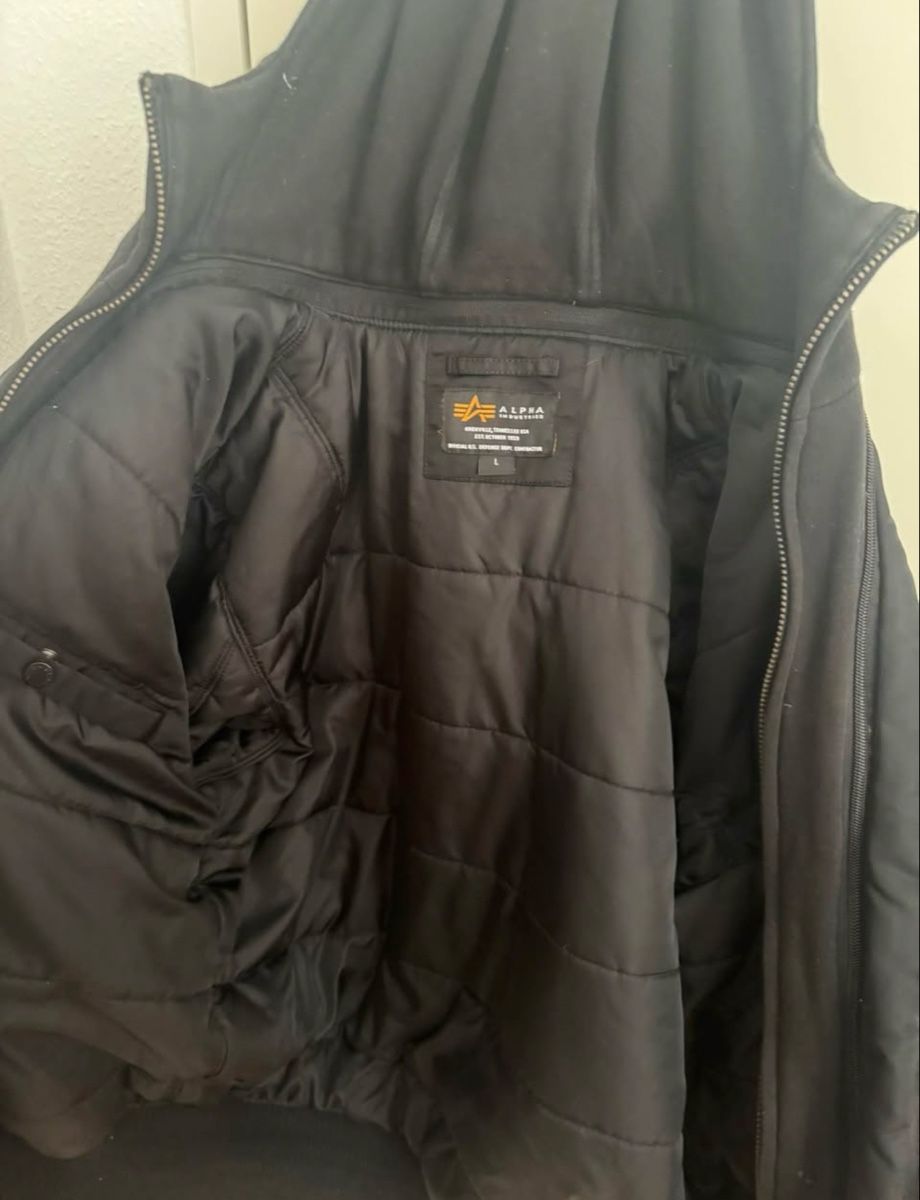 Alpha Industries Giacche: Alpha Industries Bomberjacke Schwarz – Usato da Arlesheim venduto da N.Redi 1