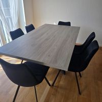 Tavolo da pranzo moderno con 8 sedie nere, ottimo stato!