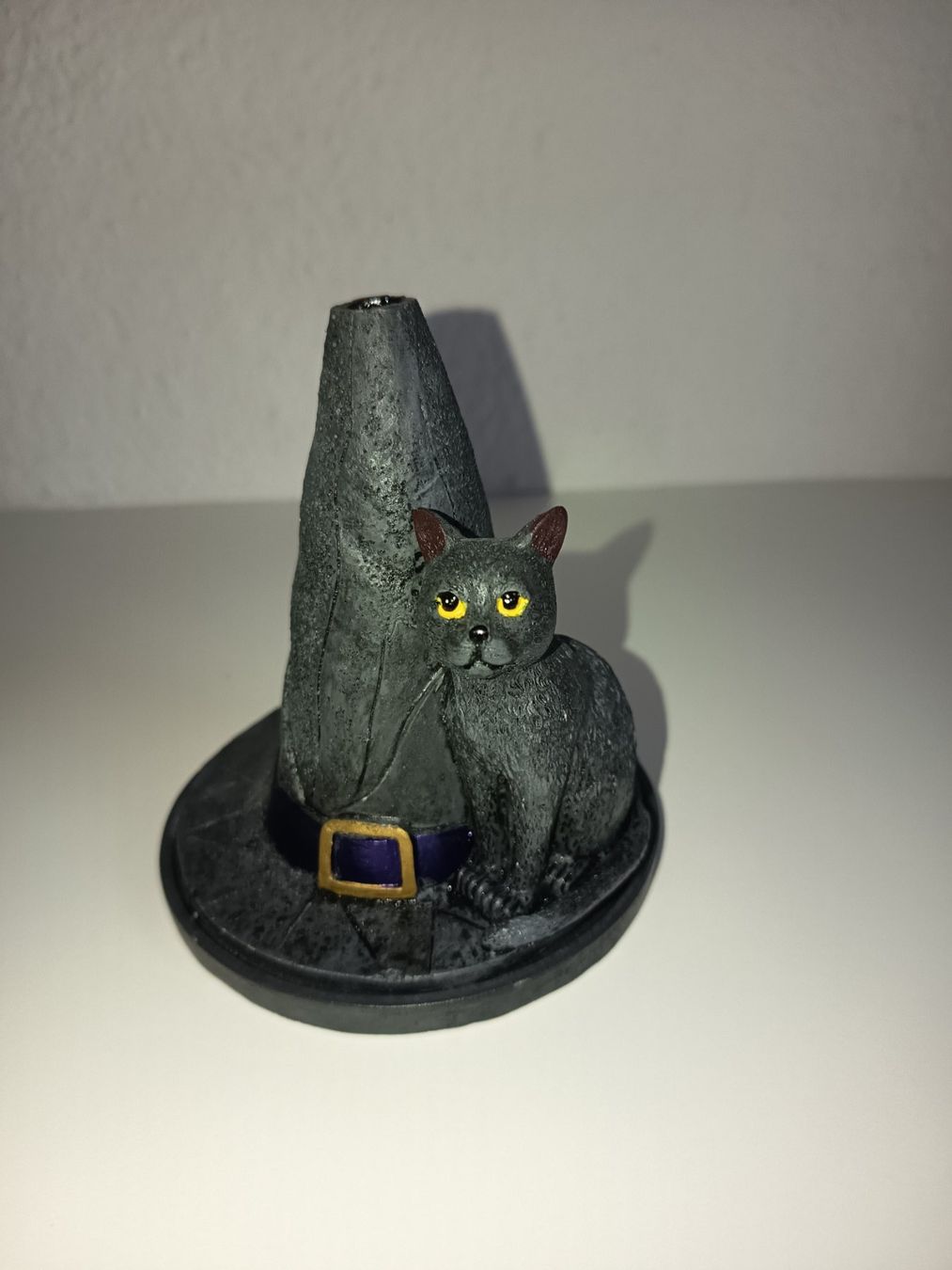Sculture & Statue: Räucher-Gefäss-Schwarze Katze auf Hexenhut – Usato da Rümlang venduto da Cat-Judy