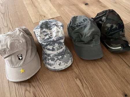 4er Set Militärstil Kappen, Caps, Schirmmütze, Top Zustand