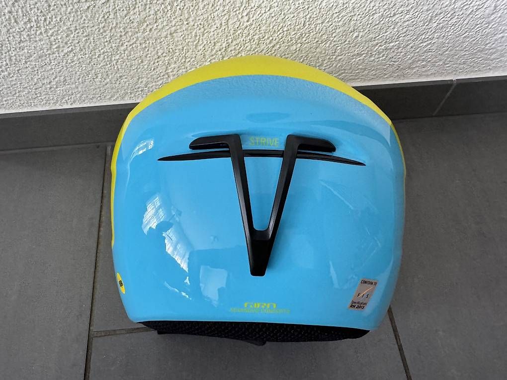 Caschi: Giro Ski Rennhelm Neu – Usato da Winterthur venduto da ver_q92d 2