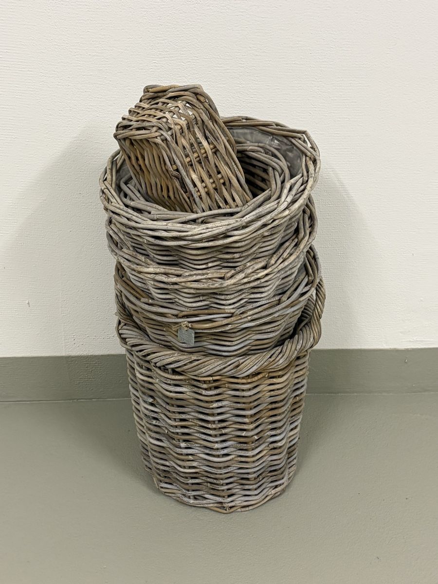 Blumentöpfe: Pflanzenkorb Rattan Set  – Gebraucht aus Berikon von hei10 6