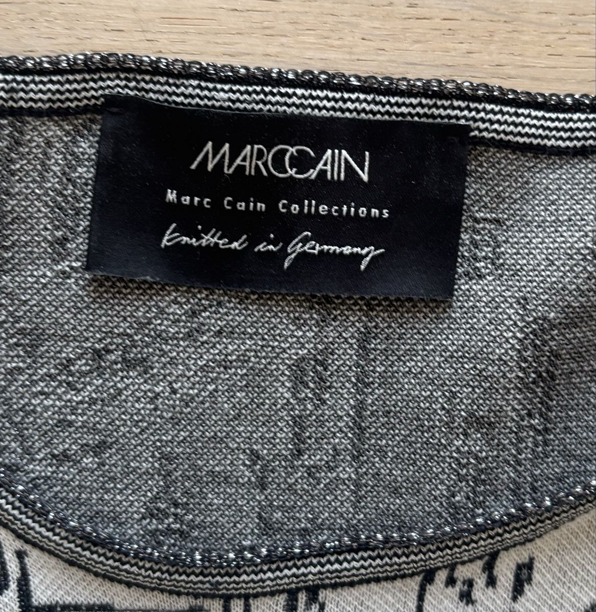 Marc Cain Maglioni & Felpe: Pullover von Marc Cain, neuwertig, Gr. 5 – Nuovo (secondo la descrizione) da Liestal venduto da userin1000 4