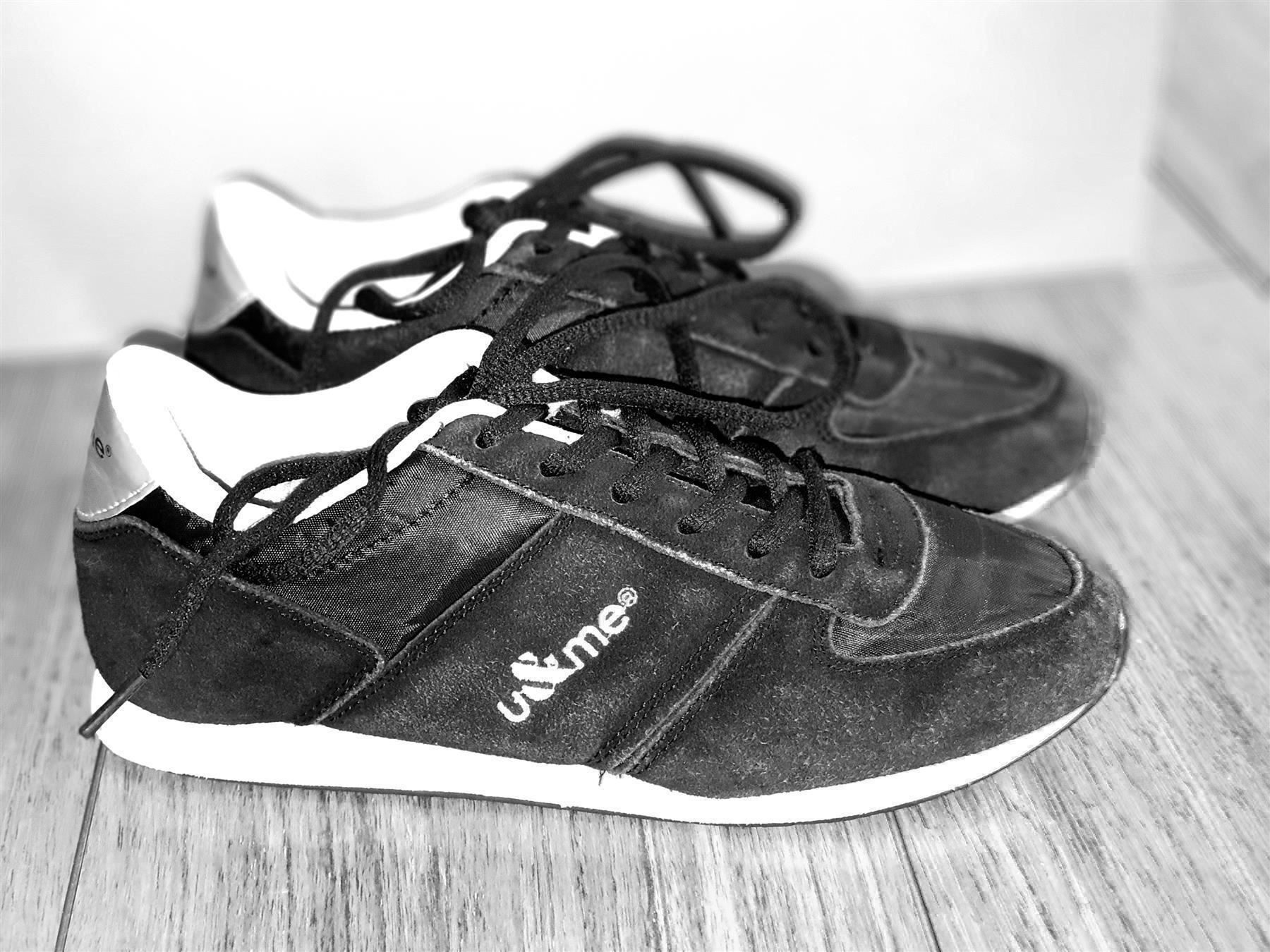 Schuhe für Jungen: Sneaker Gr. 37 UNISEX – Gebraucht aus Buchrain von regenblume3