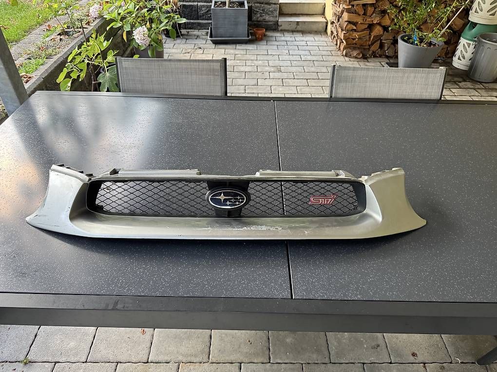Subaru Alle Autoersatzteile: Impreza STI Kühlergrill (Bugeye) – Gebraucht aus Sevelen von fab_p59m