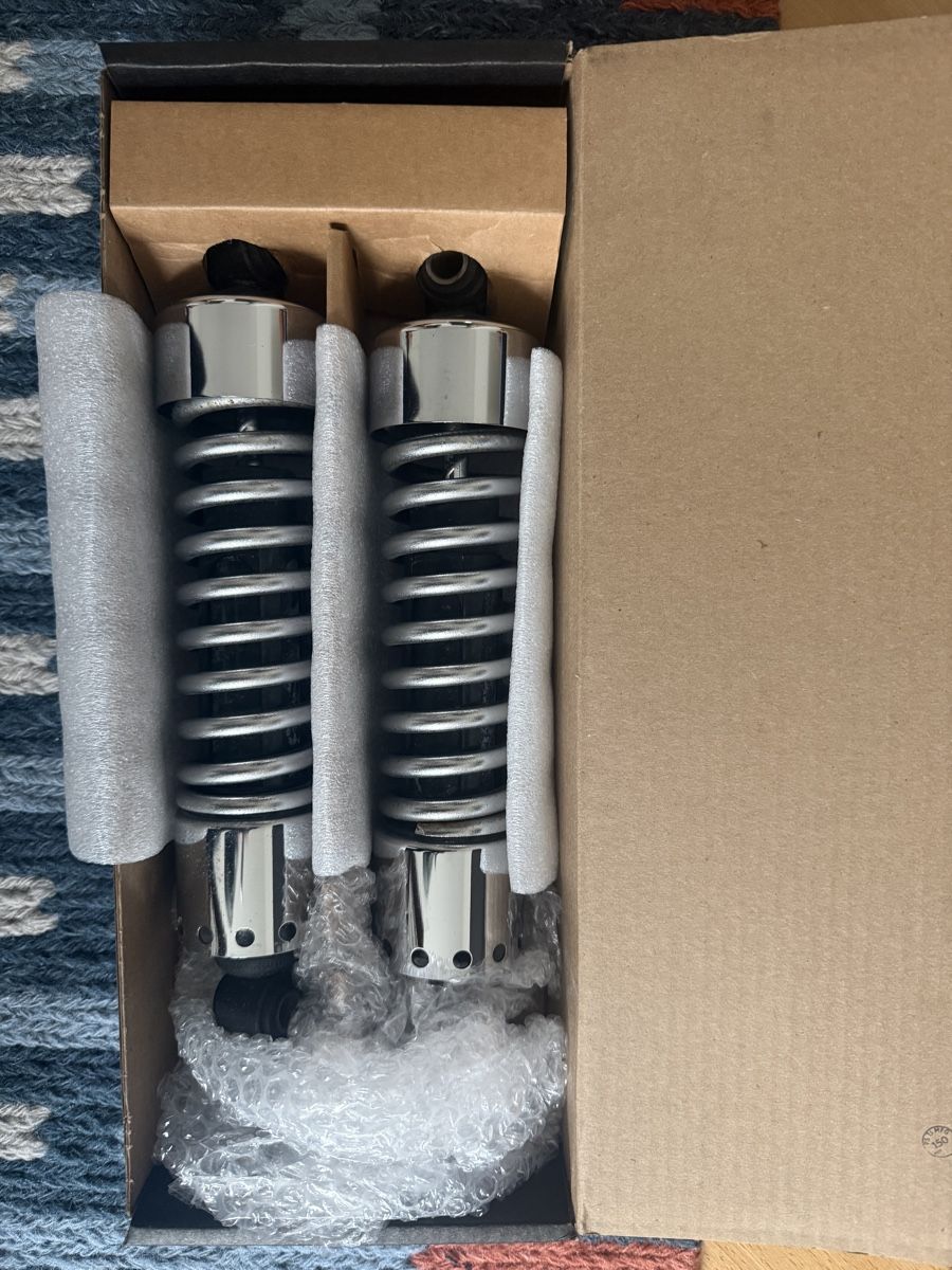 Harley-Davidson Tutti i ricambio per moto: HD Shock Absorbers for Dynas – Usato da Basel venduto da rau_n87j 1