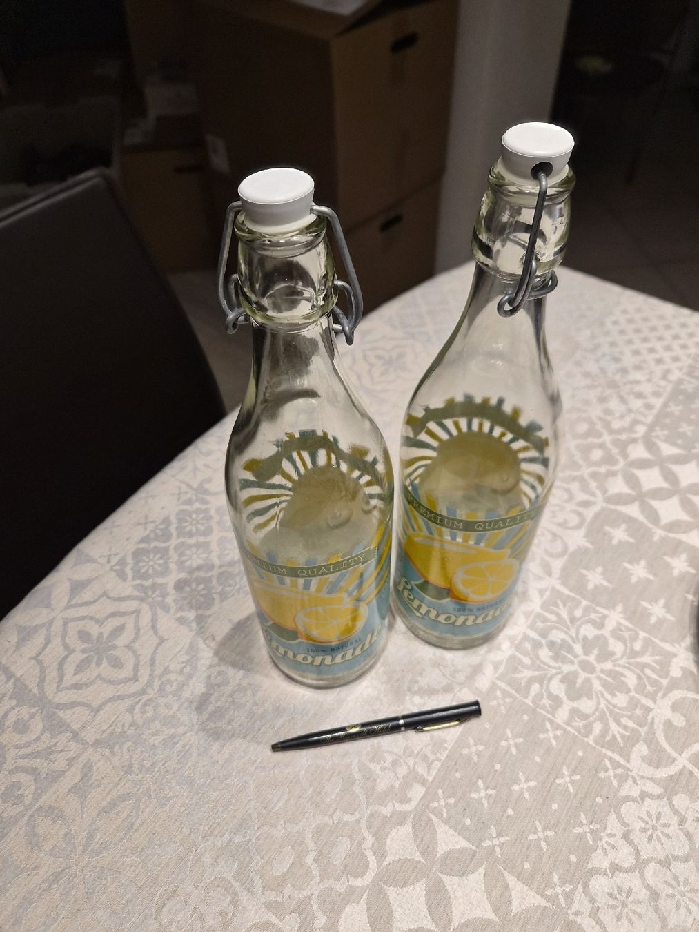 Bicchieri, Caraffe & Bottiglie: Lot de 2 bouteilles de limonade vintage – Usato da Avry-sur-Matran venduto da cec_nhz8 2