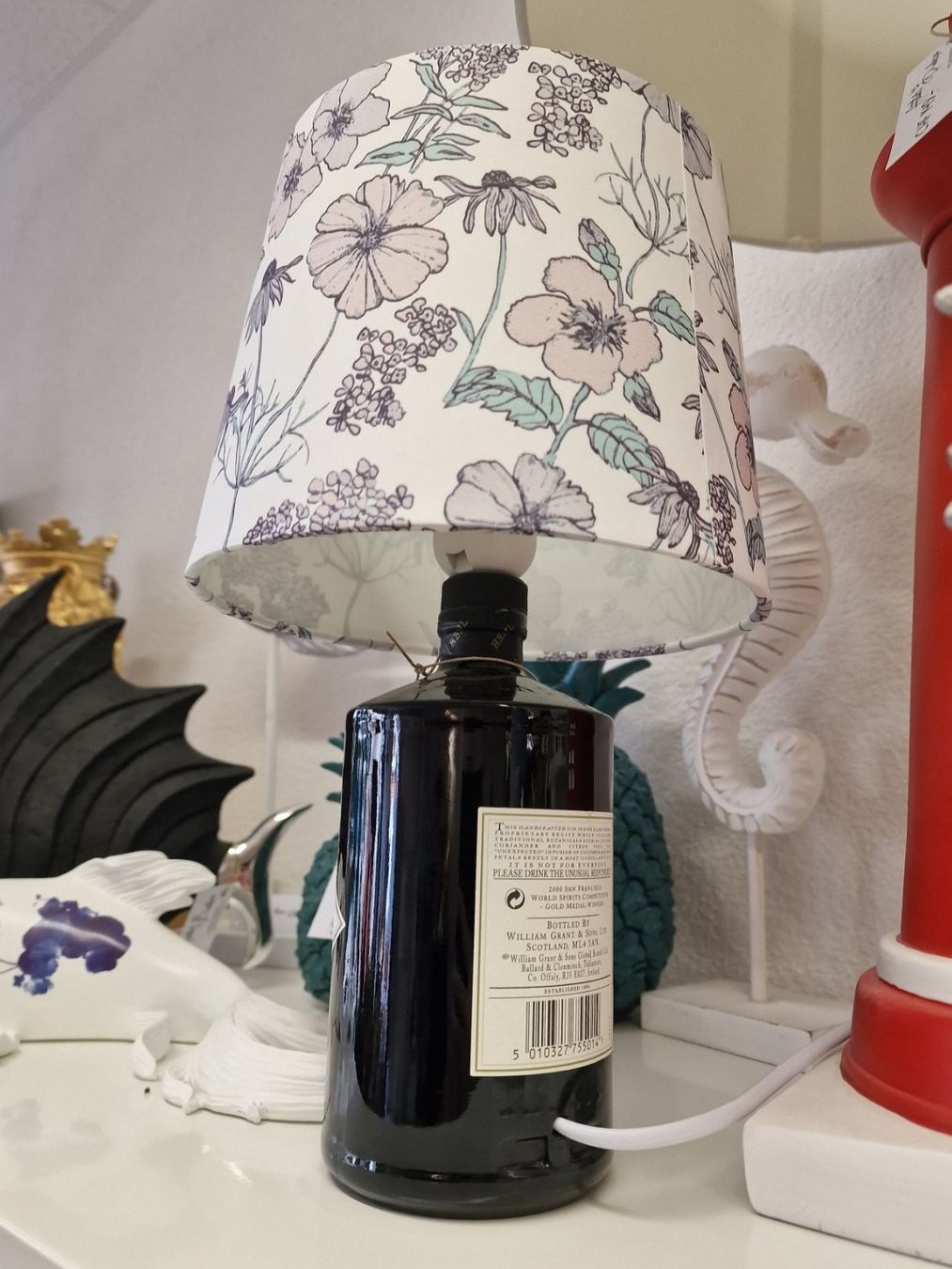 Lampen: Hendrick's Gin Lampe – Neu und originalverpackt aus Schaffhausen von AtelierPudesco 3