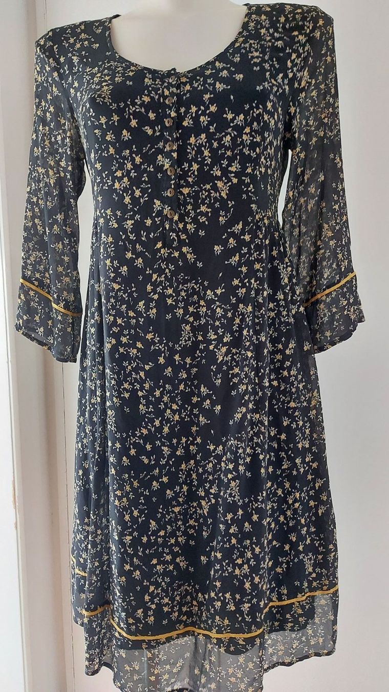 Nile Kleider: Herziges Nile Kleid,Neu,gr,XS – Neu (gemäss Beschreibung) aus Zofingen von MasterPCI