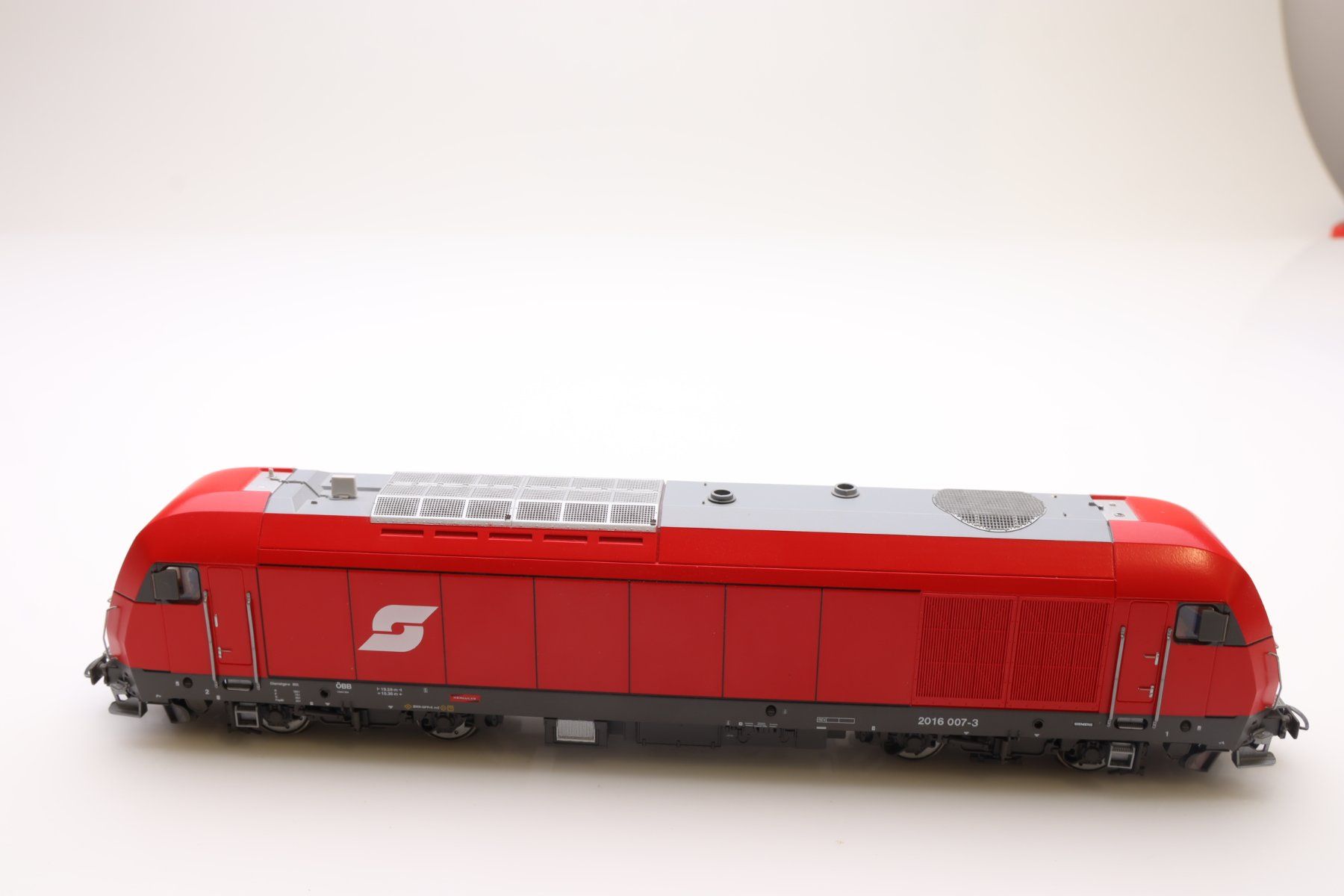 Roco Modellini di ferrovie: Roco 63400 ÖBB 2016 007-3 Lok DC, H0 – Usato da Ried (Muotathal) venduto da Modellbahn.swiss 1