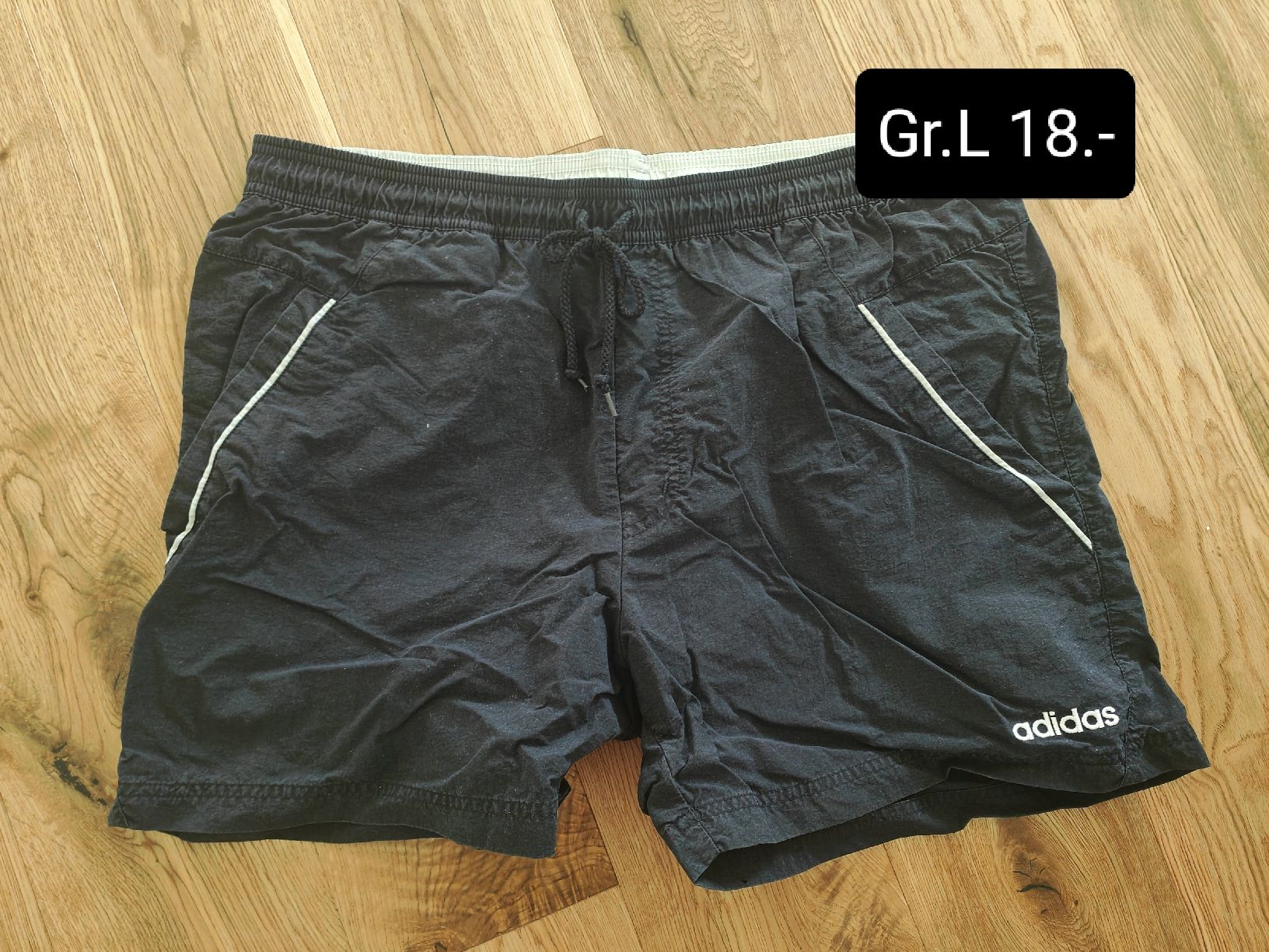 Pantaloni: Adidas Badehose gr.L – Usato da Beromünster venduto da aniram90