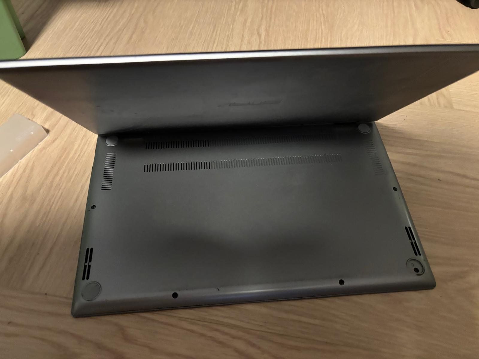 Asus Notebook: ASUS Zenbook 15 Flip – Usato da Naters venduto da zub_zrz8 3