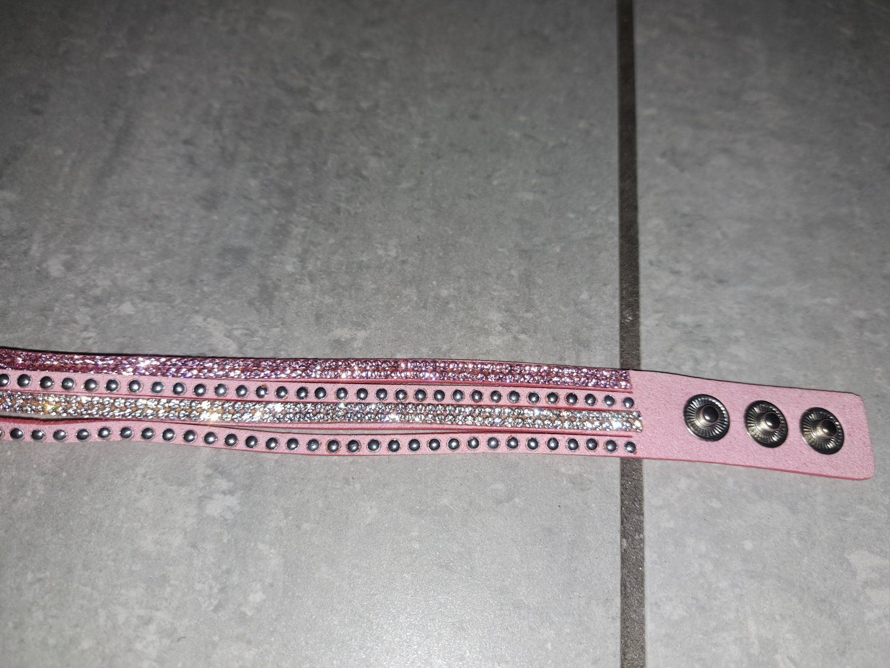 Armbänder & -reifen: Glitzer Armband rosa NEU – Neu und originalverpackt aus Killwangen von KIANA08 1