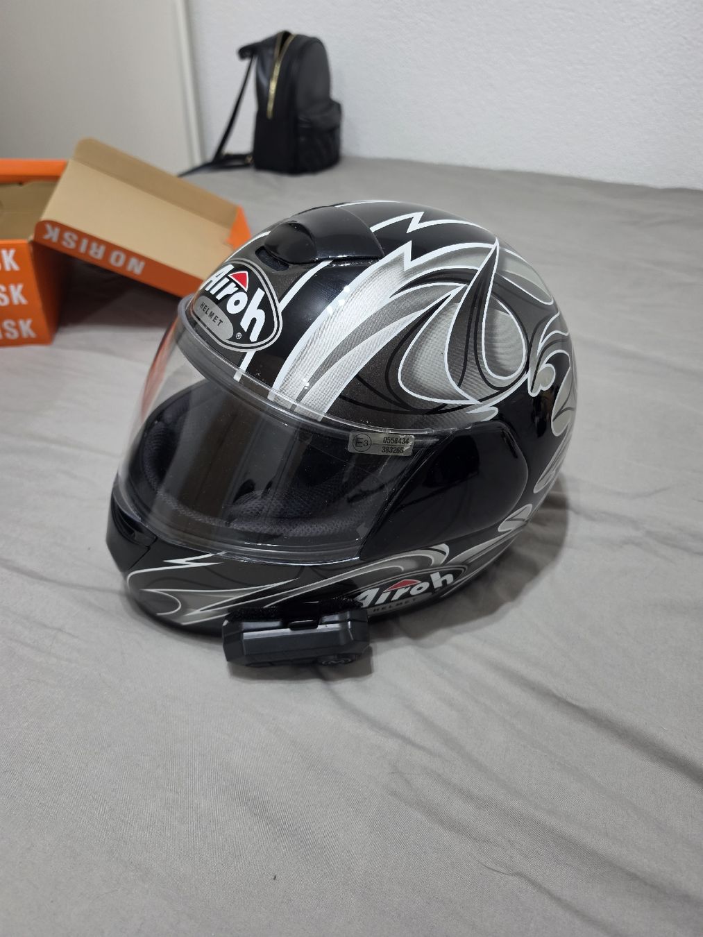 Caschi & visiere: Casque moto Airoh noir/gris taille M  – Usato da Vuadens venduto da Campos 1