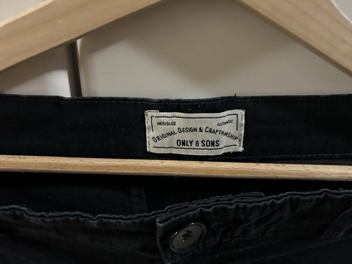 Only Pantaloni: Only & Sons Herren Shorts Gr. 31 – Usato da Willisau venduto da Geissbock11 1