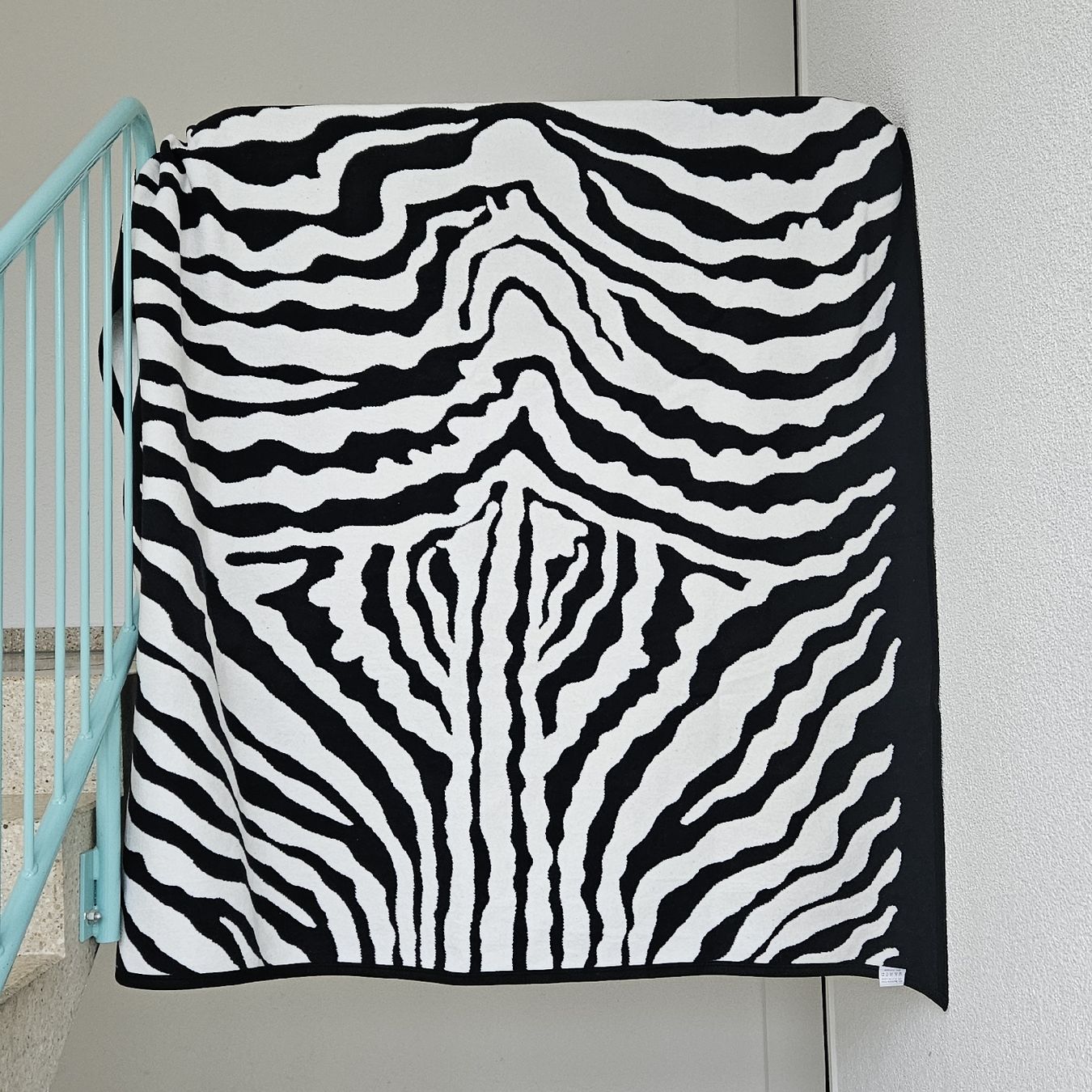 Coperte: Zebra Kuscheldecke Schwarz/Weiss, Baumwolle – Usato da Bremgarten b. Bern venduto da Lexy05
