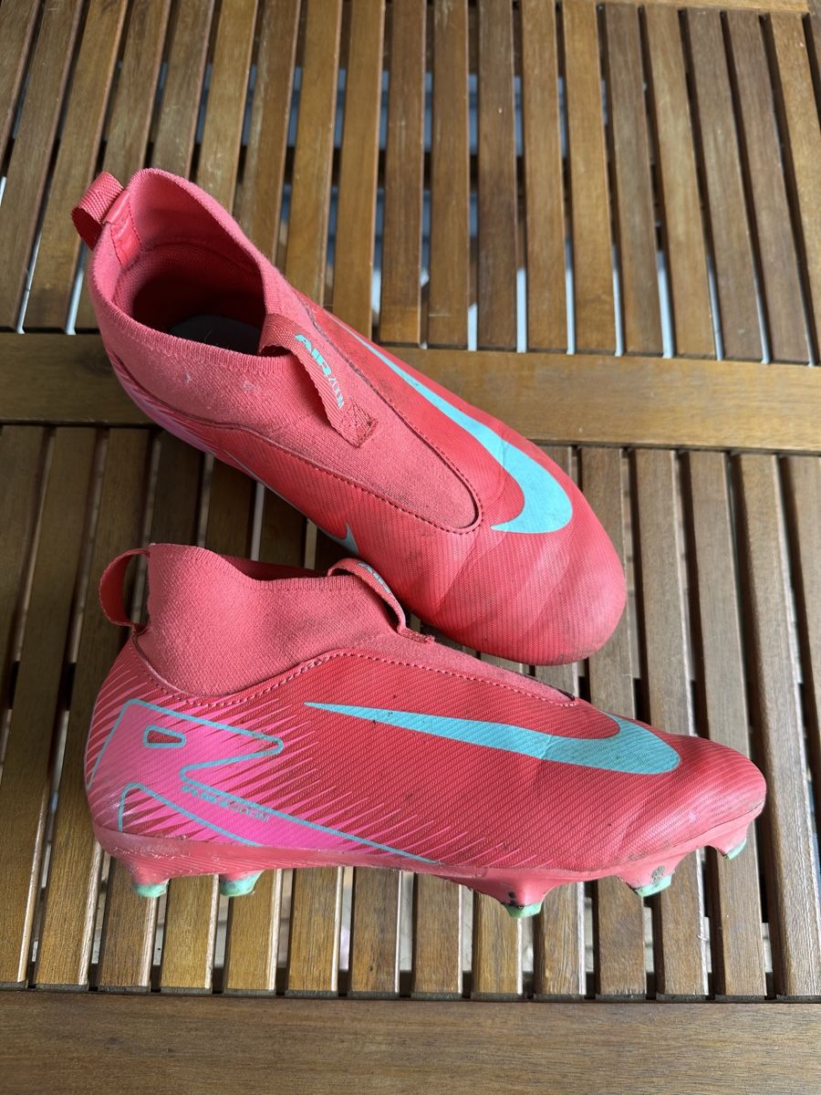Nike Herrenschuhe: Fussballschuhe Nike Gr. 36.5 – Gebraucht aus Adliswil von surenya 2