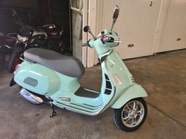 Piaggio Vespa GTS 300
