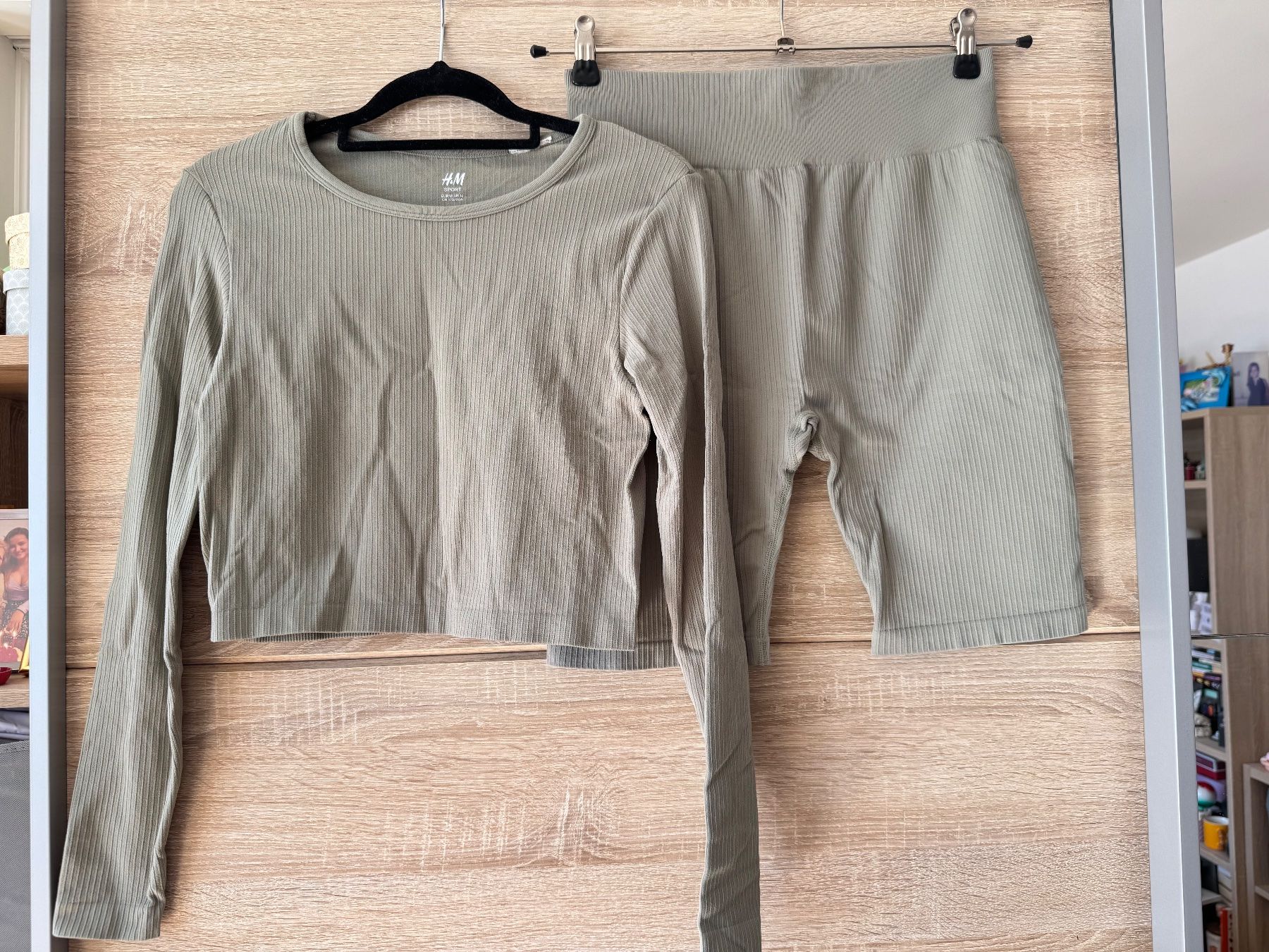 H&M Kleiderpakete: Set de sport kaki – Neu (gemäss Beschreibung) aus Montreux von Izapeche811