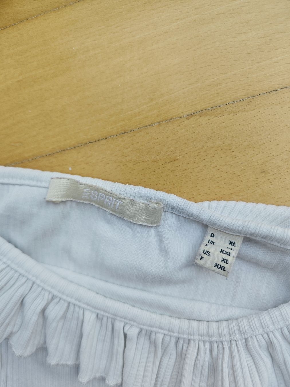Esprit Top: Top Esprit XL – Usato da Sissach venduto da sasocla 1