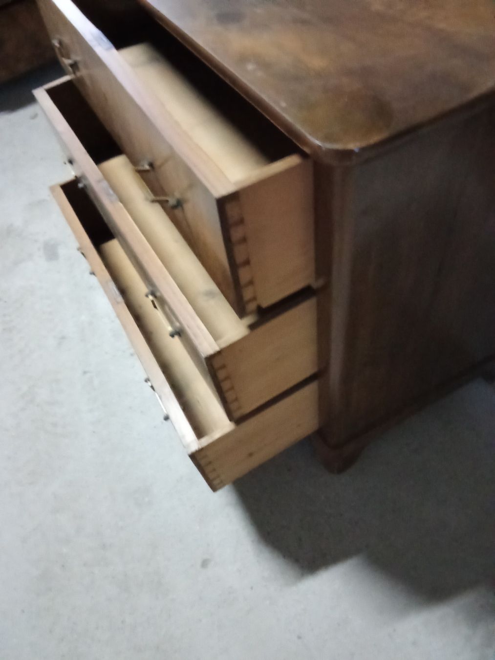 Commodes: COMMODE L.PILIPPE EN NOYER – D'occasion à Neuchâtel par zS8xX2vW 7