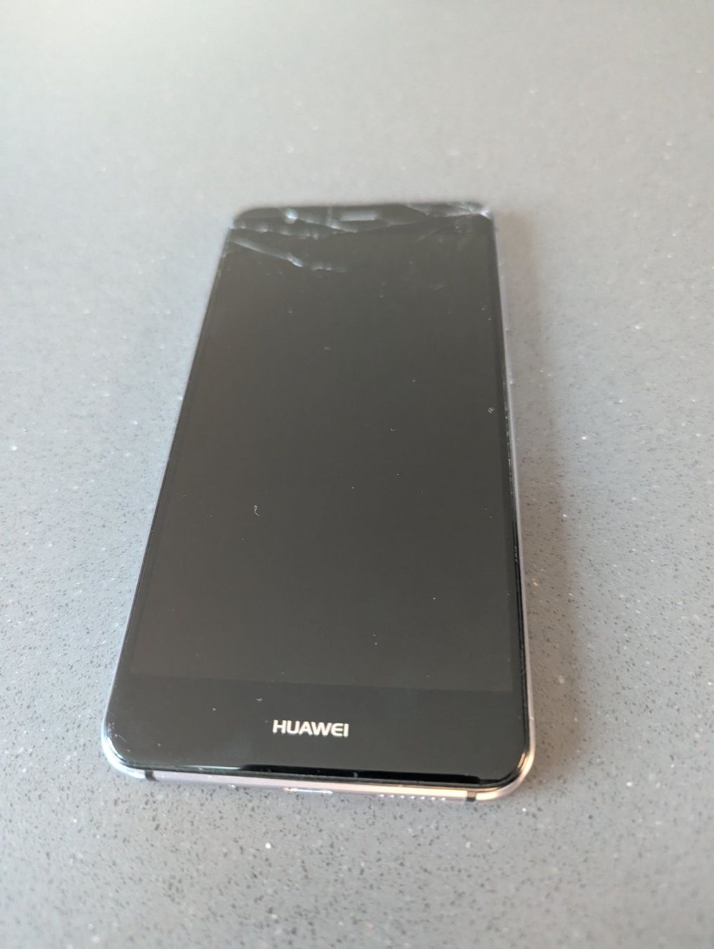 Huawei Telefoni cellulari / Smartphones: Huawei P10 Lite – Usato da Samstagern venduto da Gc8