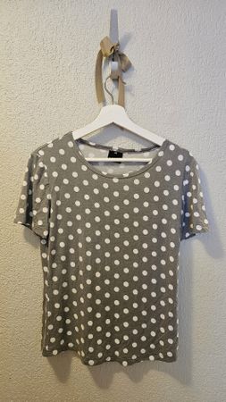 🩶Evakyburz T-Shirt mit Punkten in grau in Gr.34🩶