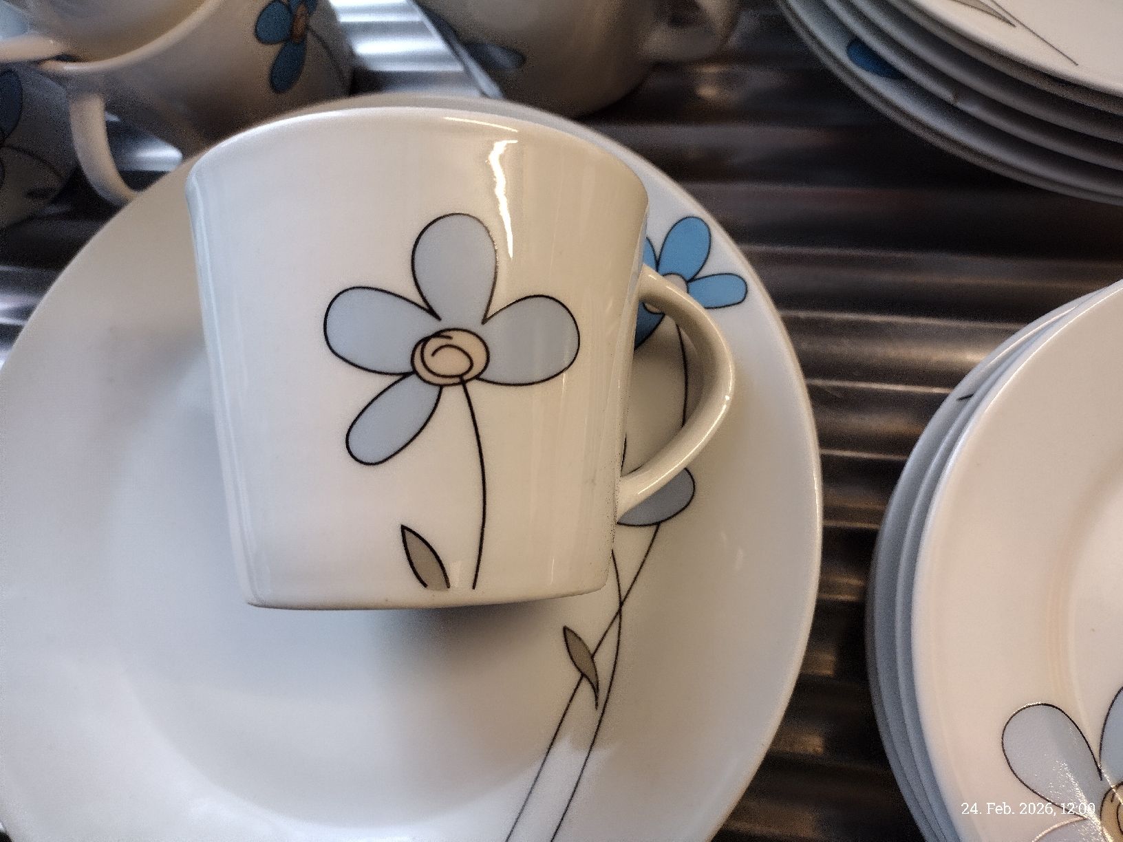 Set di piatti: Geschirrset "Blume" – Usato da Muri AG venduto da Ronin76 3