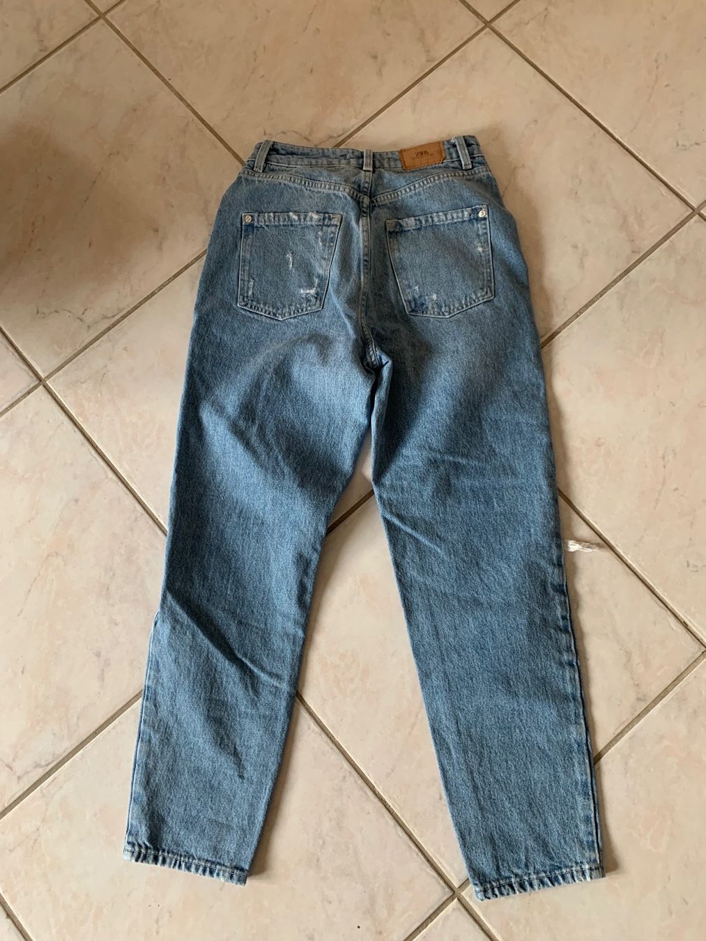 Zara Pantaloni: Zara Jeans Gr. 34 – Nuovo (secondo la descrizione) da Waltenschwil venduto da pipapo71 1