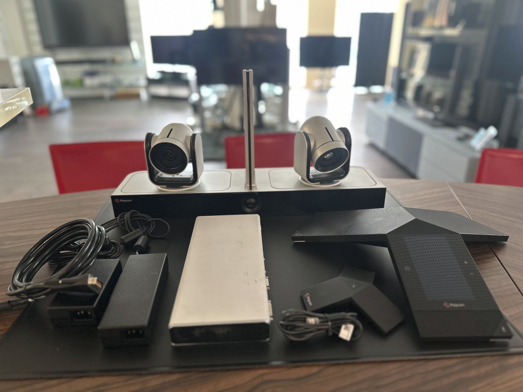 Polycom Webcams: Polycom Groupe 310 Konferenzsystem Set – D'occasion à Appenzell par 1xRichtig