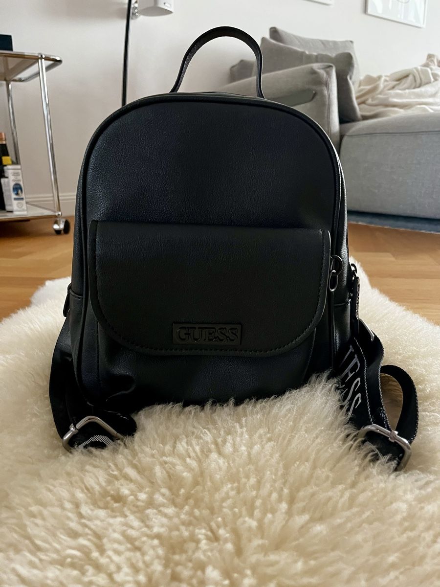 Guess Zaini: Rucksack GUESS schwarz – Nuovo (secondo la descrizione) da Zürich venduto da Saratue