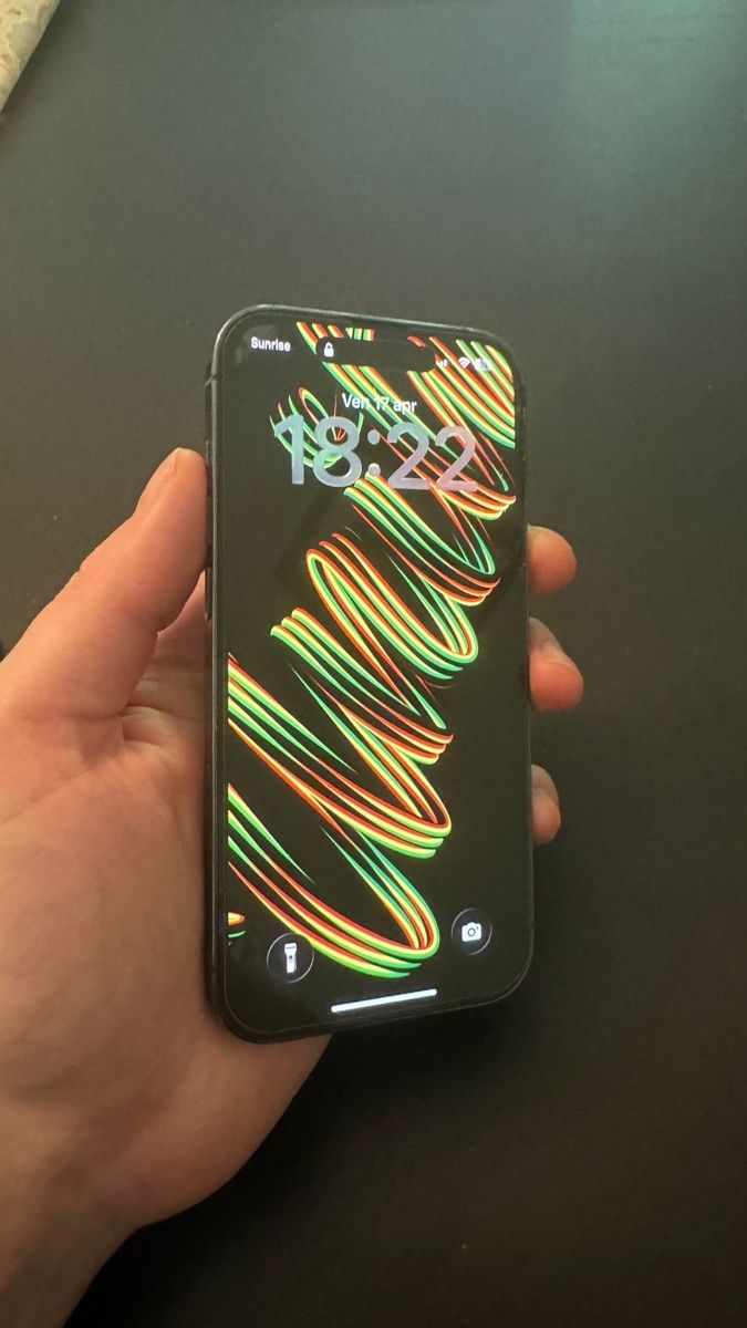 Apple Telefoni cellulari / Smartphones: iPhone 14 PRO – Usato da Les Avanchets venduto da luc_5qgm