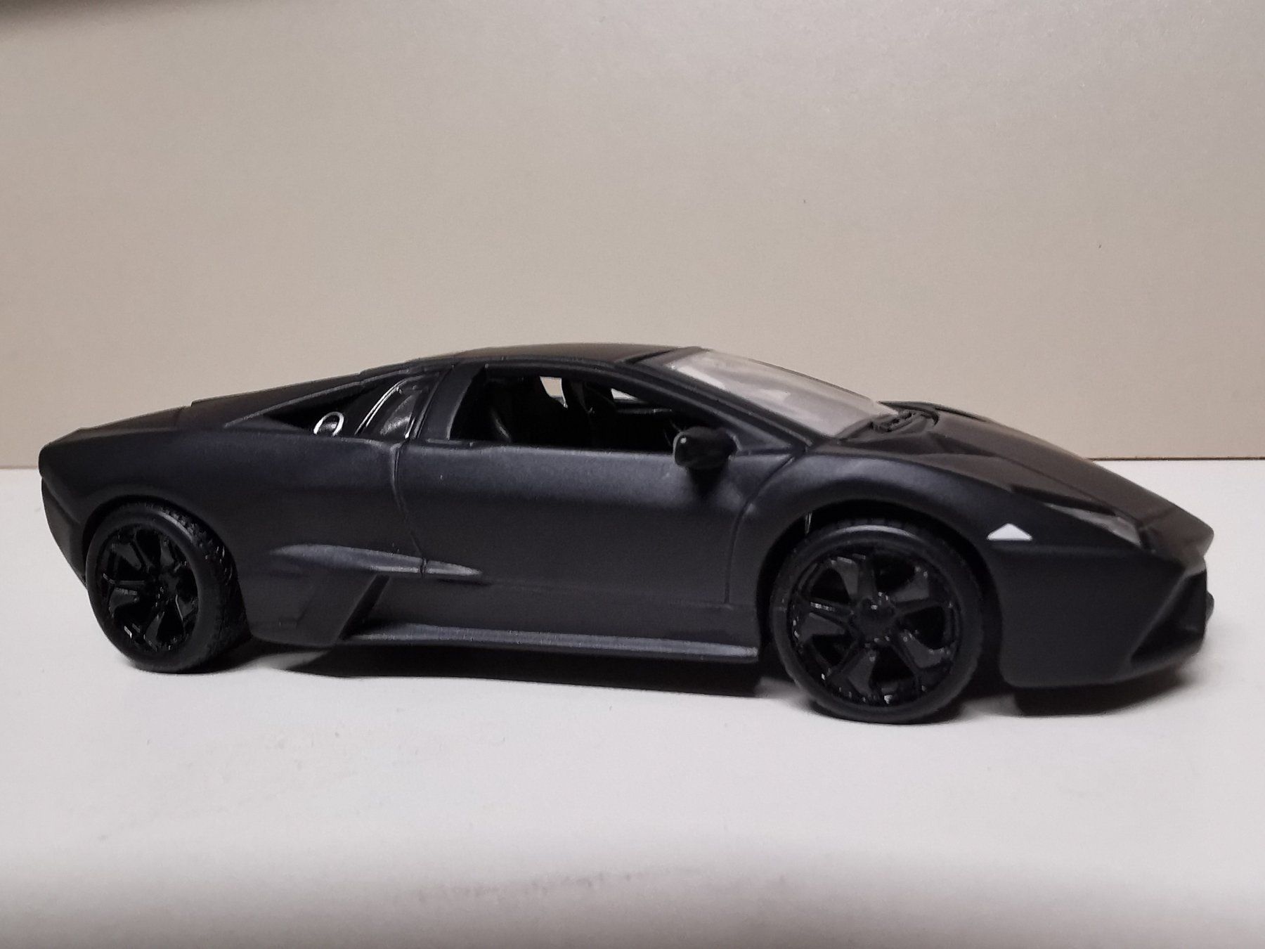 Rennbahnen: Lamborghini Reventon 1:32 – Gebraucht aus Winterthur von Lonpos1