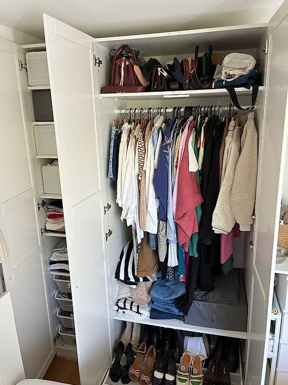 Ikea Armadi: IKEA 3-door wardrobe  white – Usato da Basel venduto da ani_6fdb 2