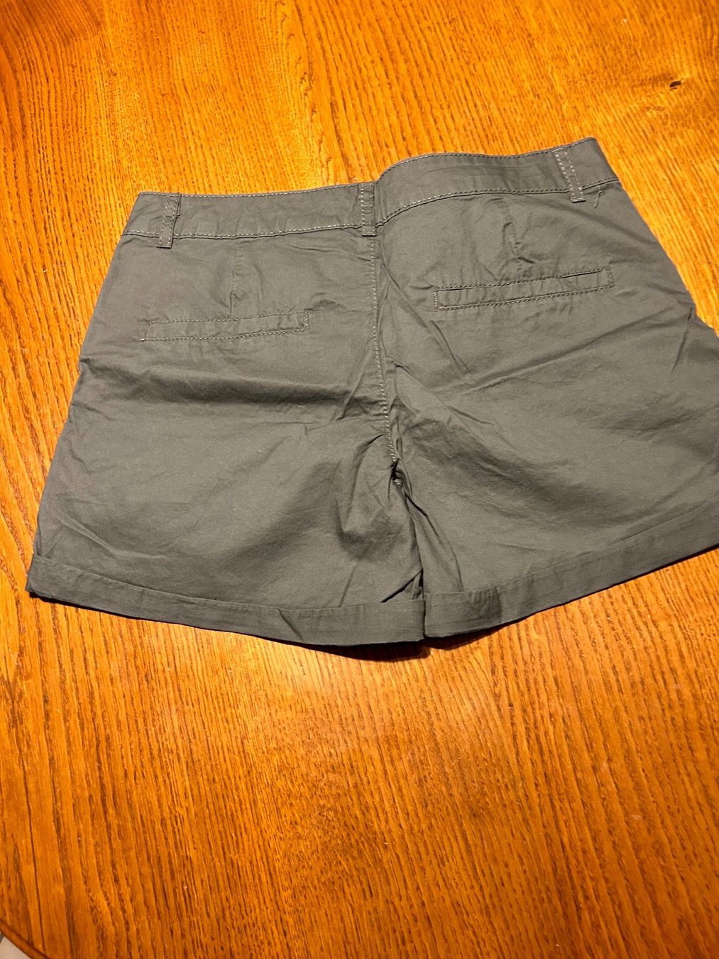 Pantalons: Short dame – D'occasion à Montsevelier par Batson 1