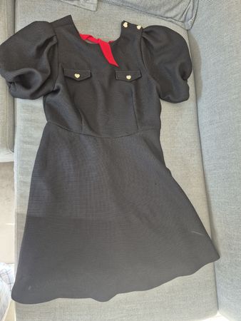 Robe Naf Naf noir avec détail ruban rouge taille 42