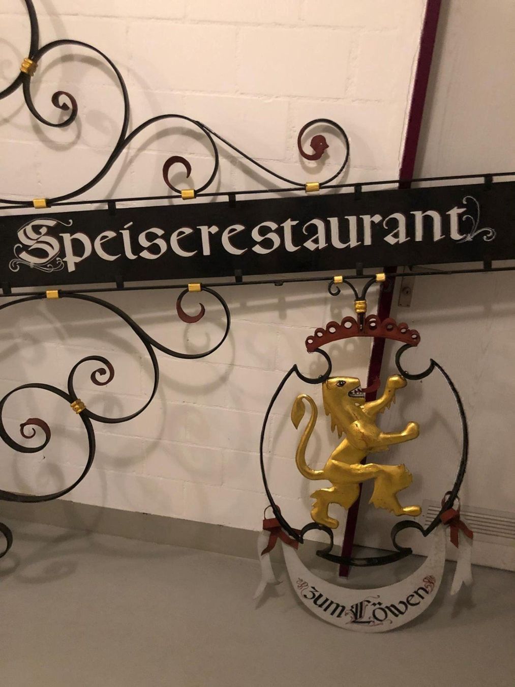 Insegne: Wirtschafts - Schild zum Löwen – Usato da Matzingen venduto da zilly66 1