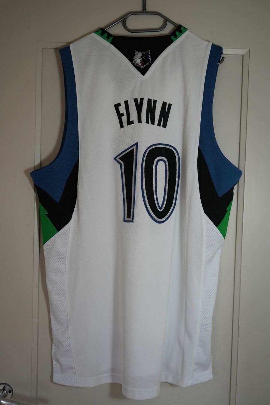 Adidas Canottiere & Pantaloni: Minnesota Timberwolves Trikot Vintage – Nuovo (secondo la descrizione) da Sörenberg venduto da bol_8lfr 4