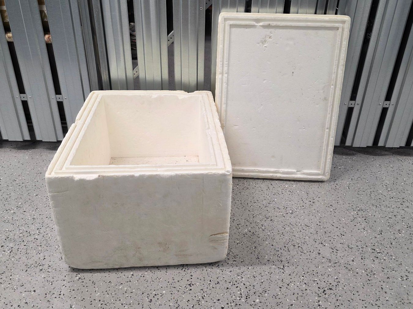 Kühlschränke & Kühlen: Kühlbox Styropor mit Deckel Grösse 60x44x36 gebraucht – Gebraucht aus Walenstadt von Tino_82 1