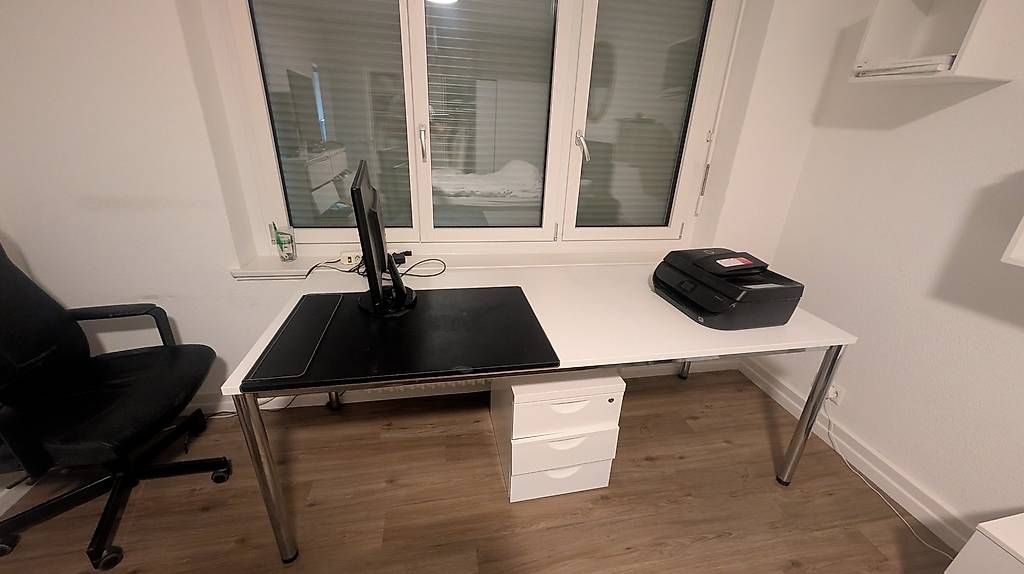 Schreibtische: Hochwertiger Bürotisch – Gebraucht aus Zürich von hof_2p8l 2