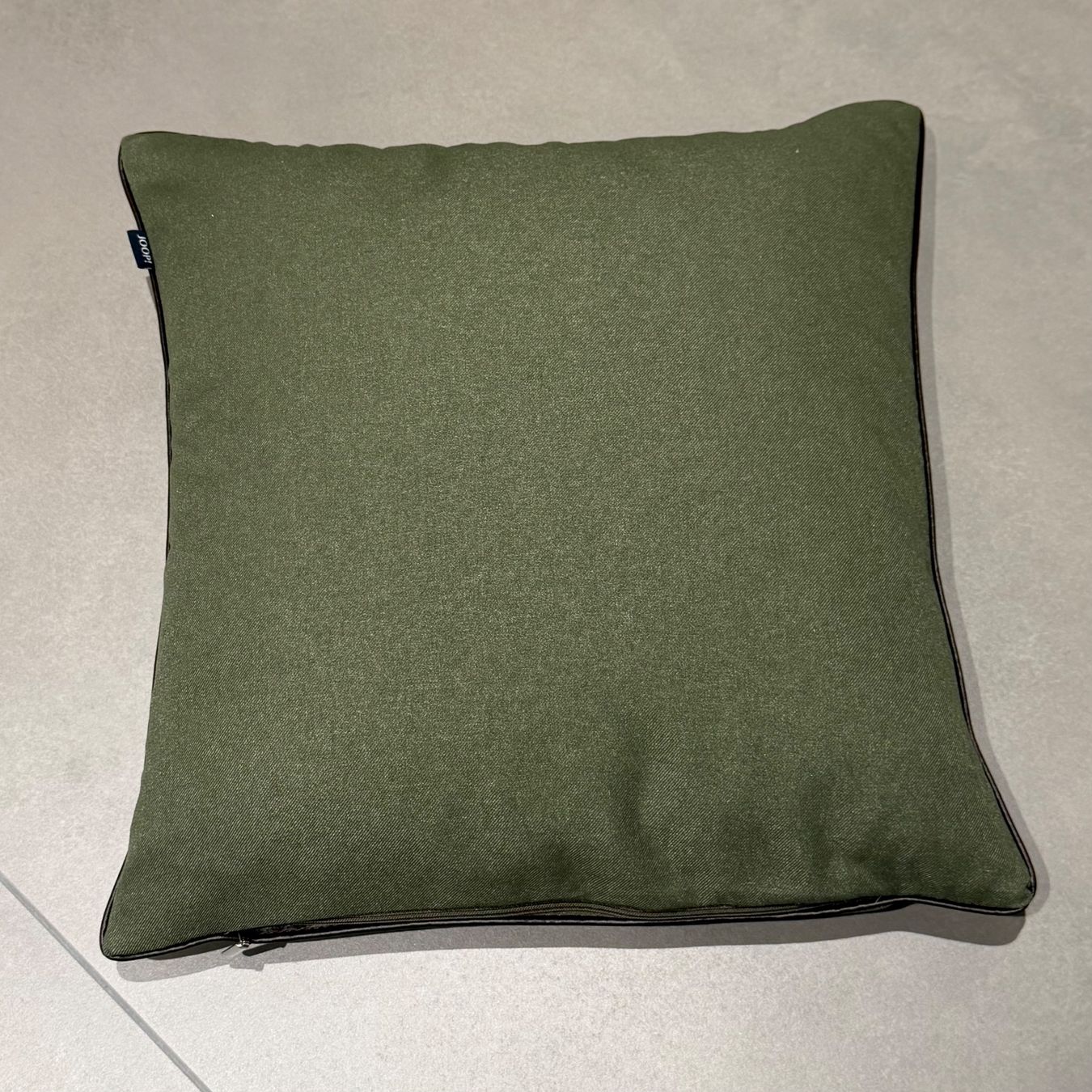 Joop Cuscini: Cuscino Joop! Verde Oliva – Usato da Andermatt venduto da DCC_70 2