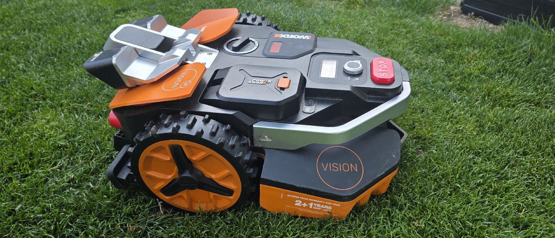 Worx Tagliaerba: Worx PowerShare 20V Mähroboter Landroid Vision M600  – Usato da Brigerbad venduto da Scoobydooo