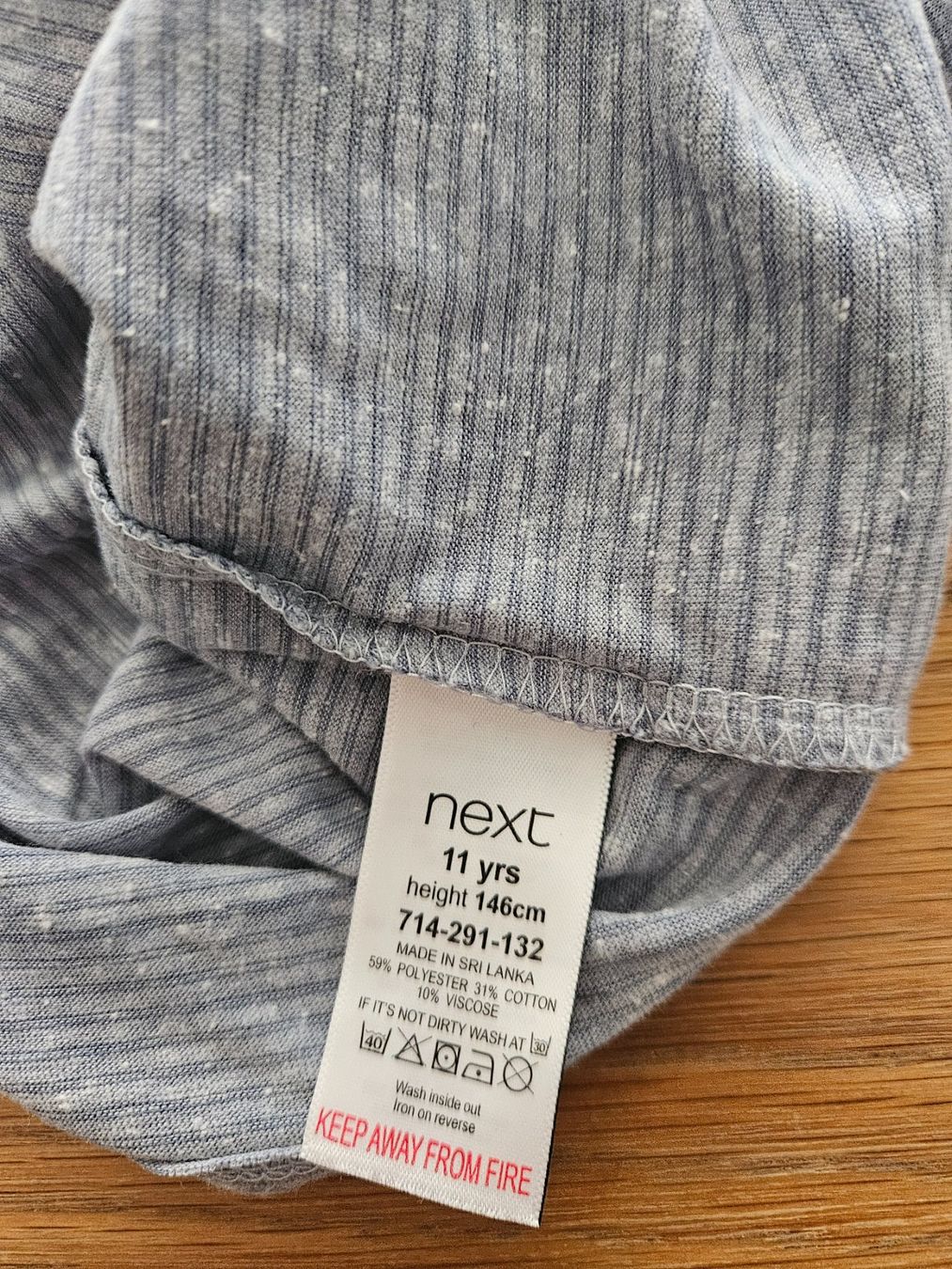 Next Camicette, T-shirt & Top: Next Oberteil Gr. 140-146 grau – Usato da Engelburg venduto da ynnoc19 1